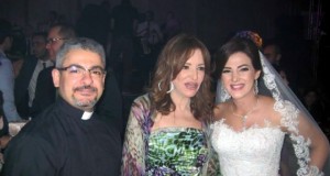 لماذا لم يحضر أحمد مكي حفل زفاف دنيا سمير غانم