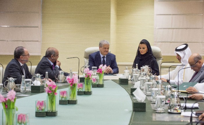 الشيخه موزه تستقبل الوزير الجزائري الاول