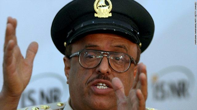 خلفان يواصل هجومه على الاخوان: الغيث هطل على مصر ب”نعم”